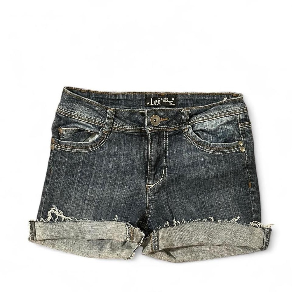 vintage y2k mid-rise dark wash Jean shorts🤍